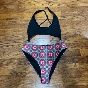 Missguided - Cutout One Piece Swimsuit